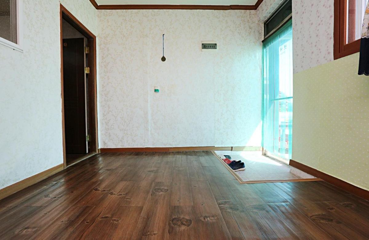 Taean Gaetyeowool Pension Room photo